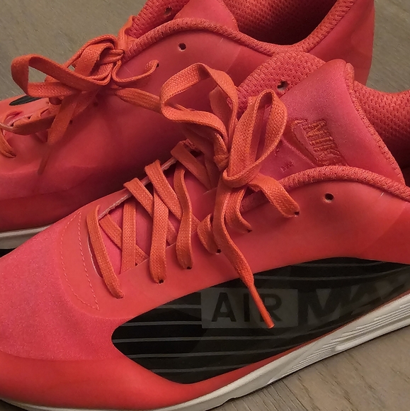 Nike Air Max 1 Running Shoes - Picture 2 of 5